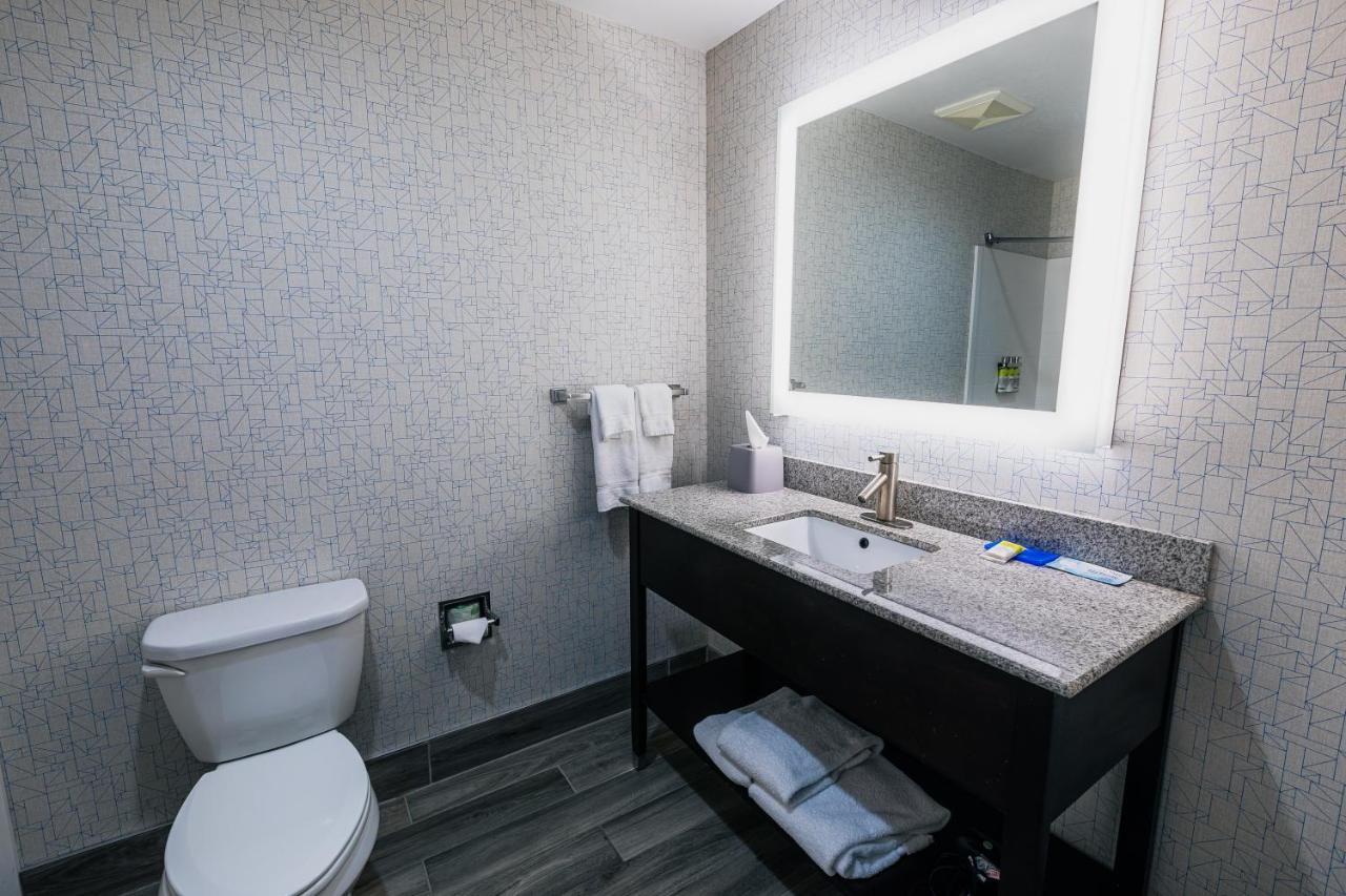 Holiday Inn Express Hotel & Suites Hamburg By Ihg מראה חיצוני תמונה
